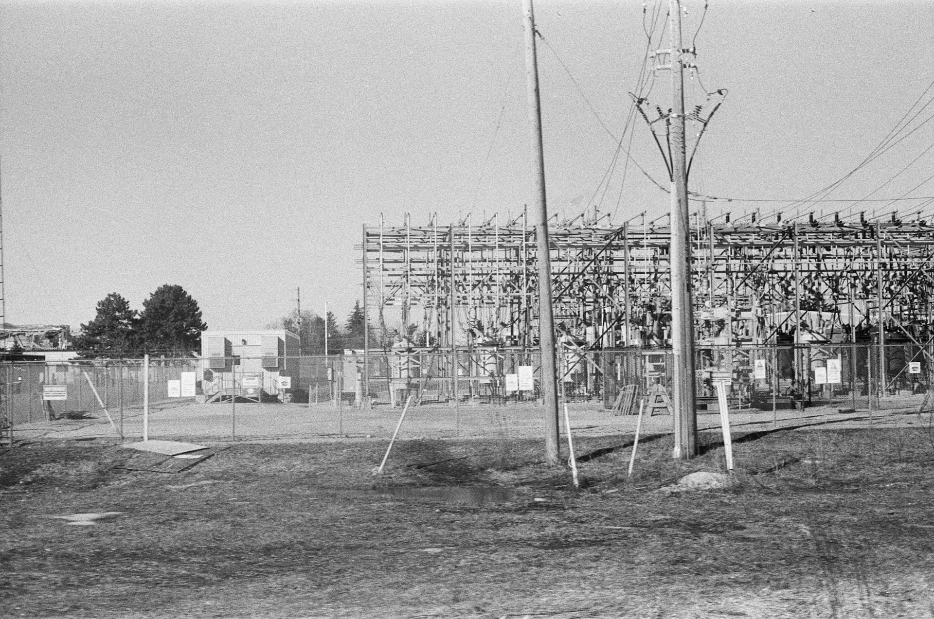 Data centre halls beside a CNP power campus